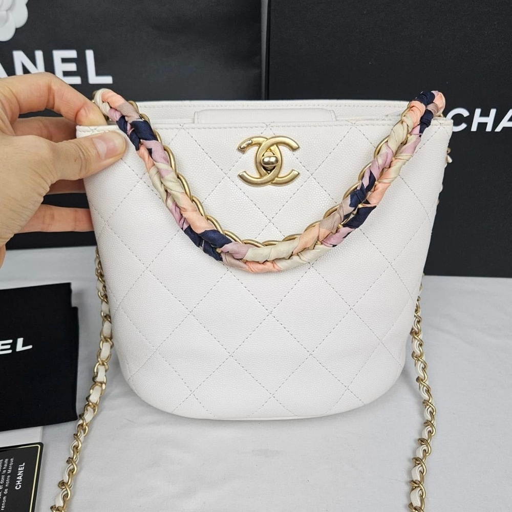 Chanel CC Quilted White Crossbody Bag with Gold Logo and Chain Strap